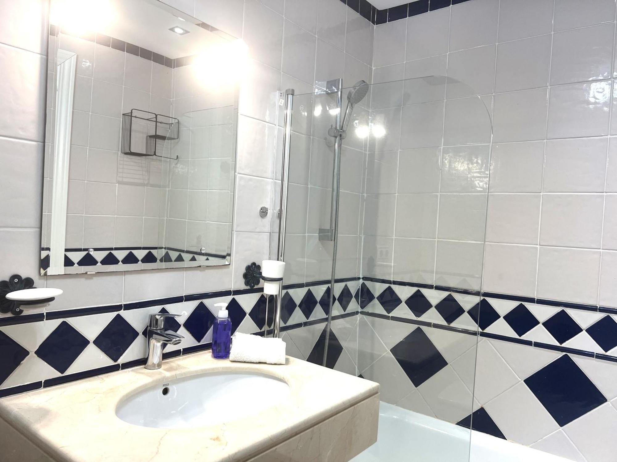 Stylish Townhouse In Beachfront Complex มาร์เบยา ภายนอก รูปภาพ