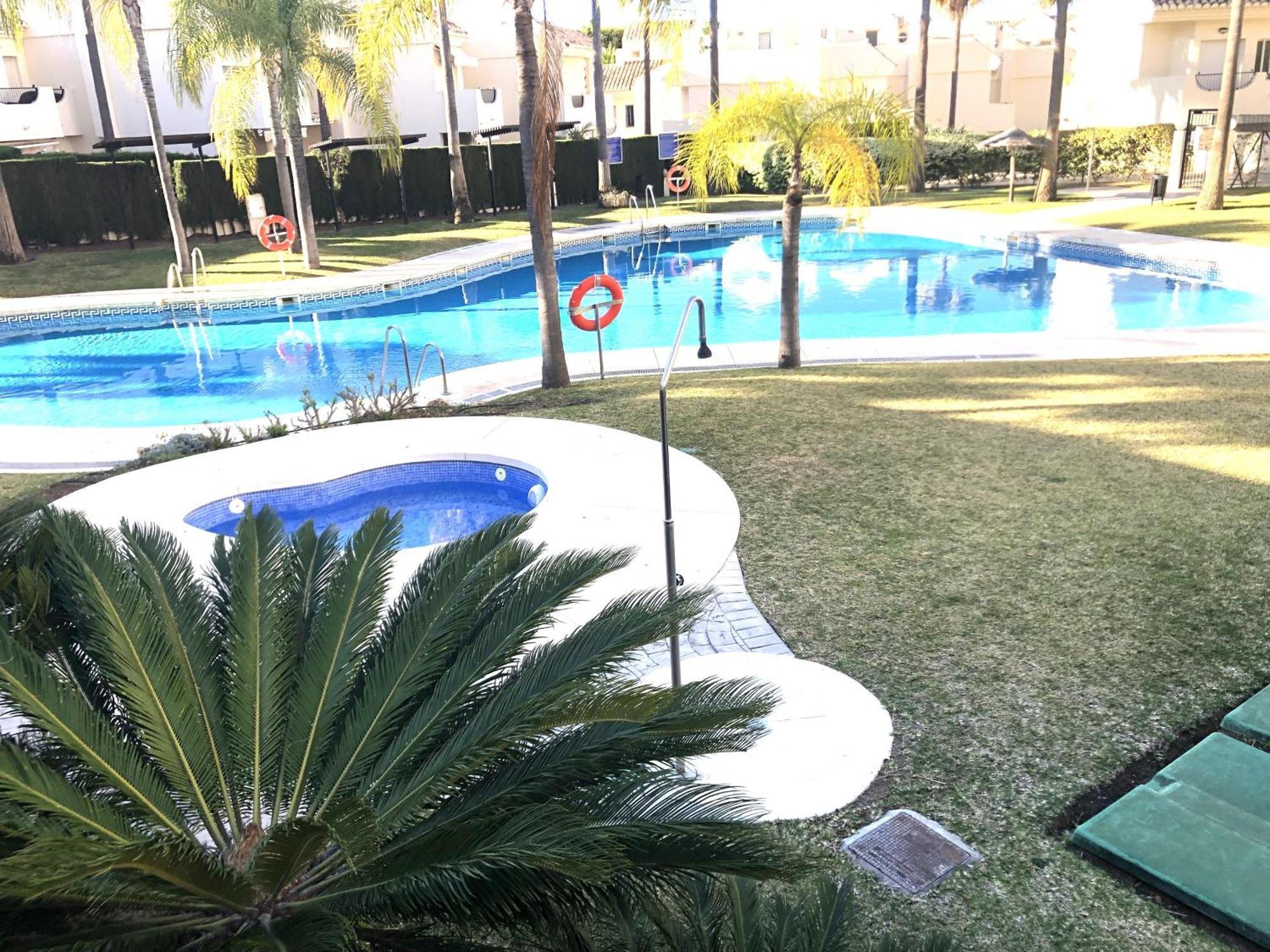 Stylish Townhouse In Beachfront Complex มาร์เบยา ภายนอก รูปภาพ
