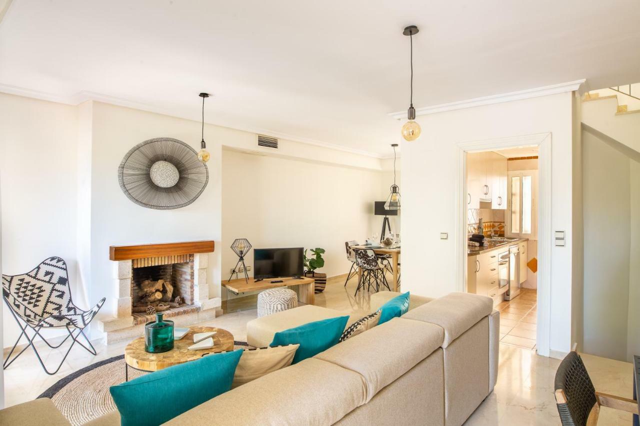 Stylish Townhouse In Beachfront Complex มาร์เบยา ภายนอก รูปภาพ