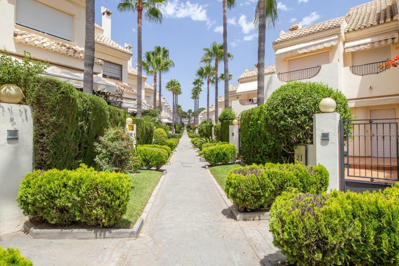 Stylish Townhouse In Beachfront Complex มาร์เบยา ภายนอก รูปภาพ