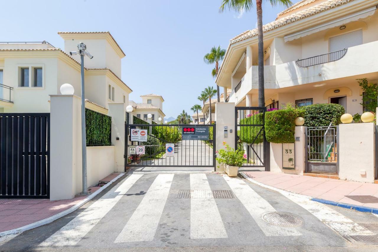 Stylish Townhouse In Beachfront Complex มาร์เบยา ภายนอก รูปภาพ